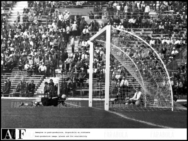 Mondiali di calcio in Cile, Cile vs Jugoslavia, 1962 - Farabola Immagine digitale