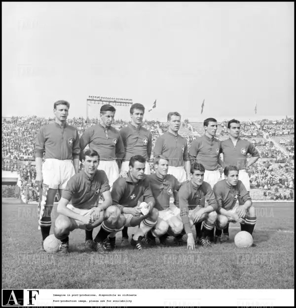 Mondiali di calcio in Cile, la squadra della Svizzera, 1962 - Farabola Immagine digitale