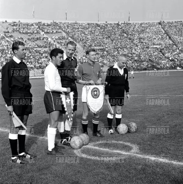 Mondiali di calcio in Cile, partita Cile vs Svizzera, 1962 - Farabola Immagine digitale