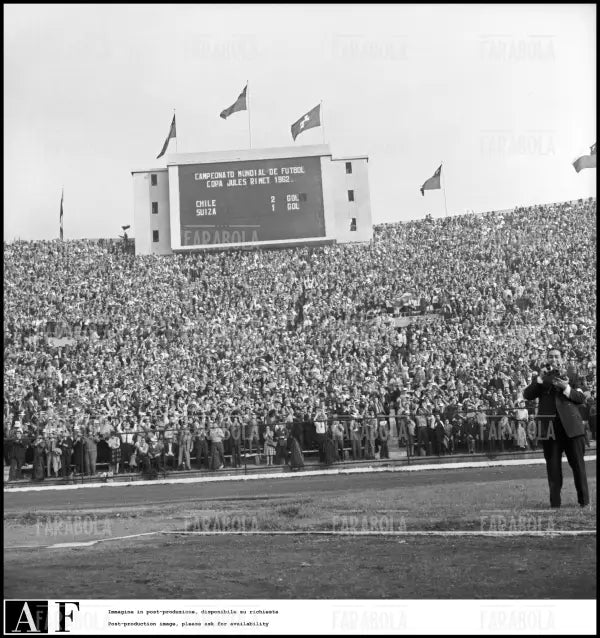 Mondiali di calcio in Cile, partita Cile vs Svizzera, 1962 - Farabola Immagine digitale