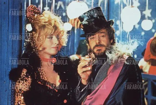 Monica Vitti e Giancarlo Giannini nel film A mezzanotte va la ronda del piacere, 1975 - Farabola Immagine digitale