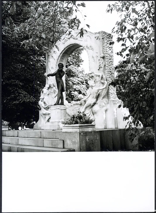 Monumento a Strauss a Vienna anni 60 Ft 5075 - Stampa 13x18 cm - Farabola Stampa ai sali d'argento