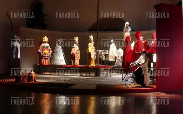 Mostra Federico in costume, Museo Fellini, 2003