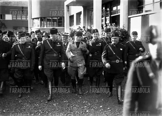 Mussolini inaugura Cinecittà, 1937 - Farabola Immagine digitale