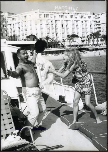 Myriam Michelson e Togo Cannes 1965 Ft 35678 - Stampa 18x13 cm - Farabola Stampa ai sali d'argento