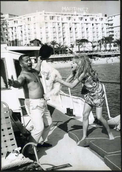 Myriam Michelson e Togo Cannes 1965 Ft 35678 - Stampa 18x13 cm - Farabola Stampa ai sali d'argento