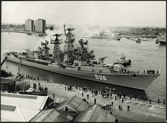 Nave da guerra russa Obraztsovy 1976 Ft 36938 - Stampa 20x15 cm - Farabola Stampa ai sali d'argento