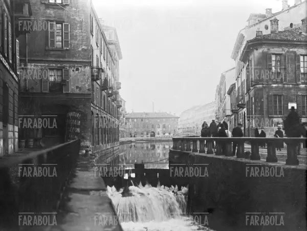 Naviglio in via San Marco, Milano, 1925 - Farabola Immagine digitale