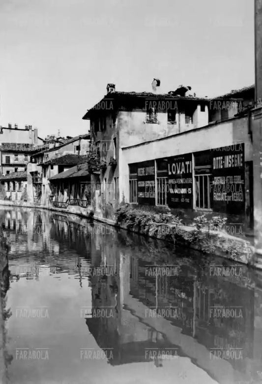 Naviglio in via Santa Sofia, Milano, anni 20 - Farabola Immagine digitale