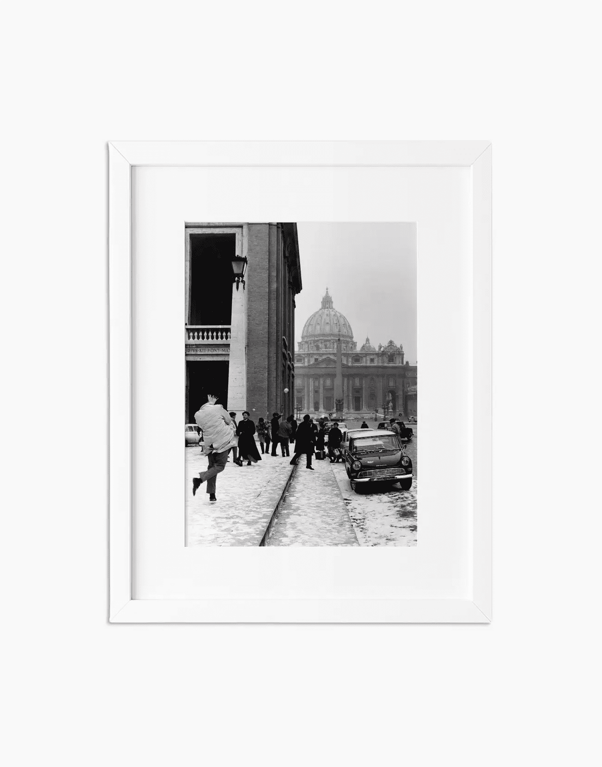 Neve a San Pietro, Roma 1963 — stampa fine art con cornice bianca