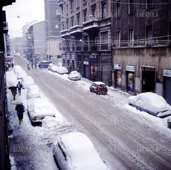 Nevicata a Milano, corso di Porta Ticinese, 1985 - Farabola Immagine digitale