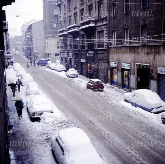Nevicata a Milano, corso di Porta Ticinese, 1985 - Farabola Immagine digitale