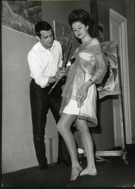 Nicole Cherrier e Coronakis Cannes 1963 Ft 35993 - Stampa 18x13 cm - Farabola Stampa ai sali d'argento