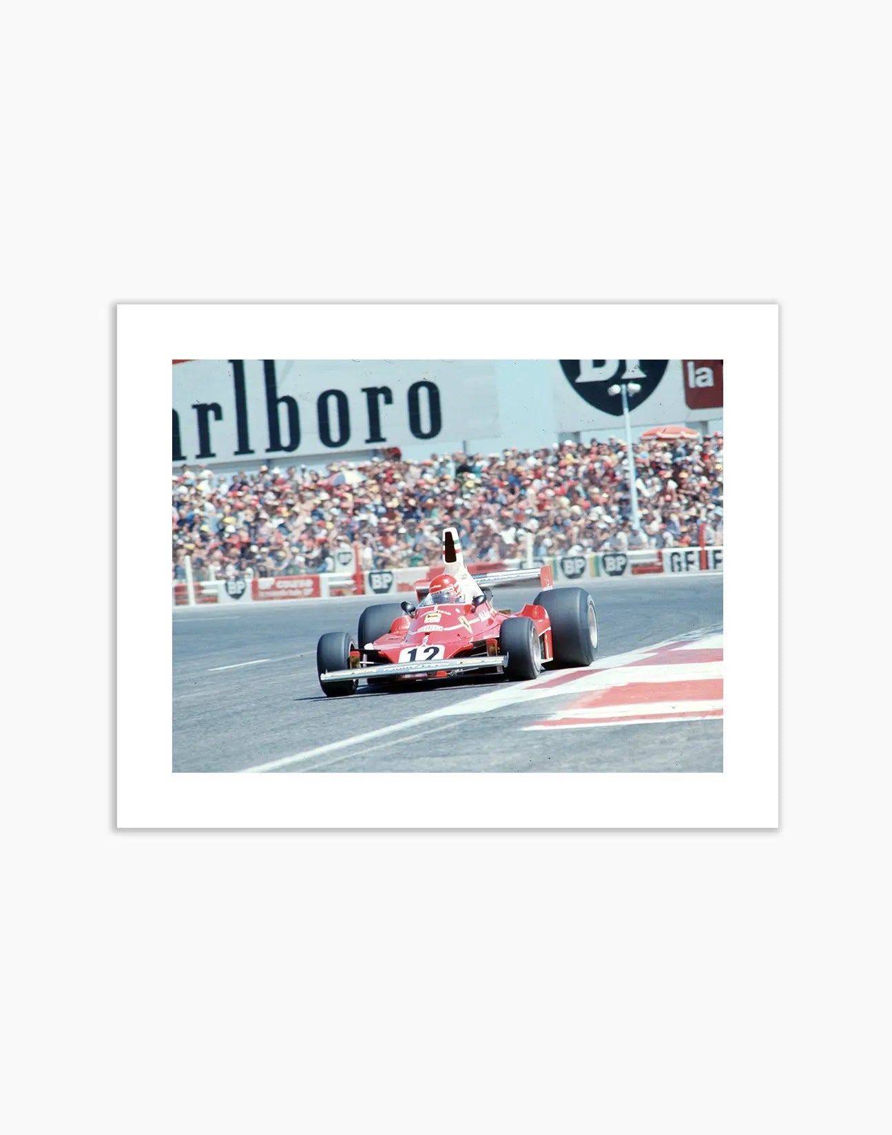 Niki Lauda su Ferrari, Formula Uno 1975 - Farabola Fotografia