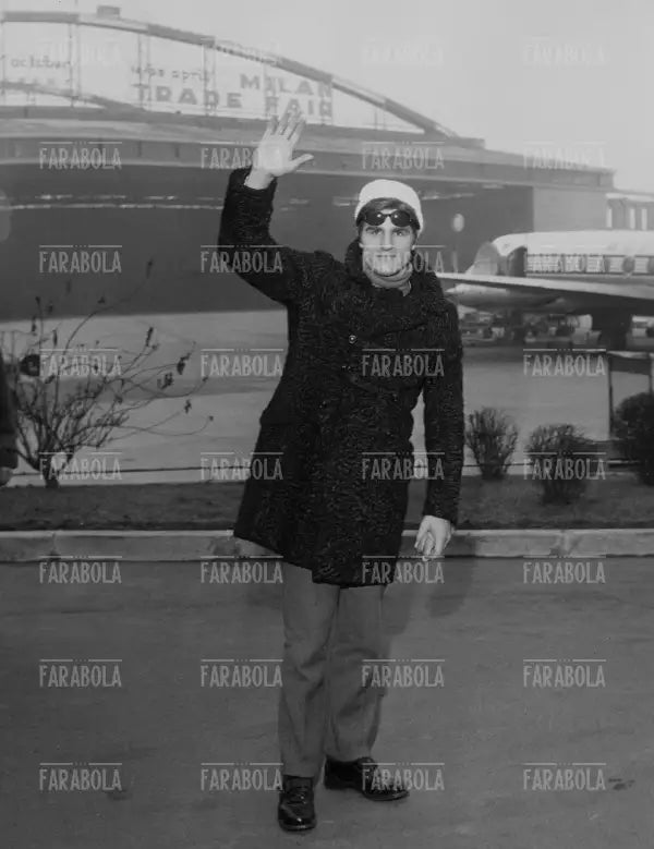 Nino Benvenuti a Linate, Milano, 1968 - Farabola Immagine digitale