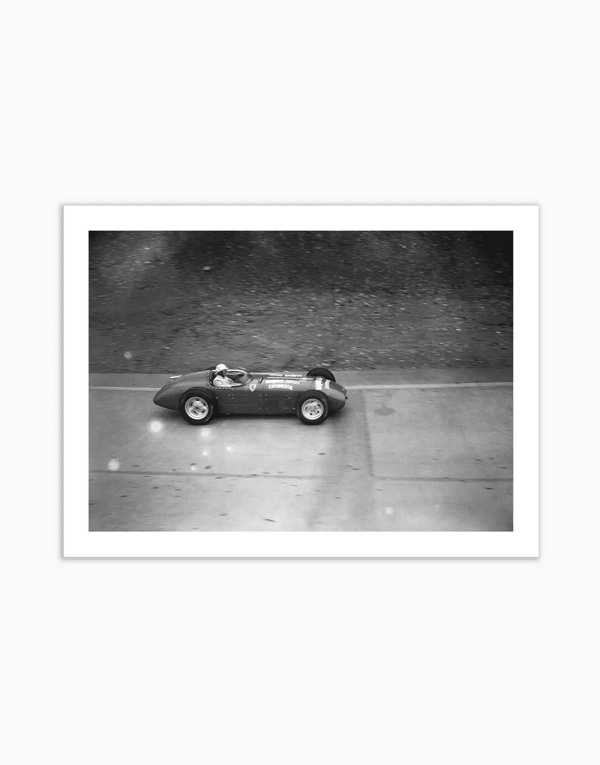 Nino Farina su Ferrari, 500 Miglia di Indianapolis 1956 — stampa fine art