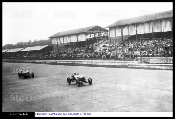 Nuvolari e Fagioli al Gp di Monza, 1932 - Farabola Immagine digitale