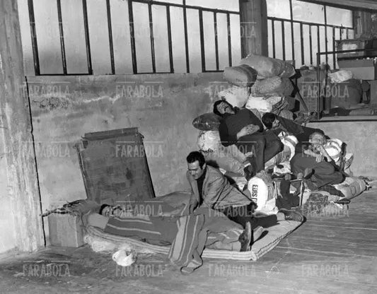 Occupazione della Polifiber da parte degli operai, Milano, 1975 - Farabola Immagine digitale