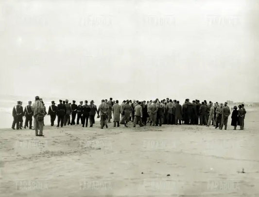 Omicidio Montesi, sopralluoghi sulla spiaggia di Torvaianica, 1957 - Farabola Immagine digitale