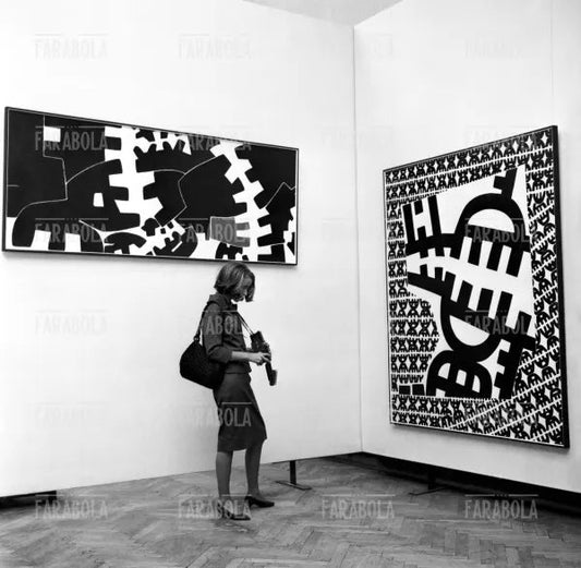 Opere di Capogrossi, Biennale d'arte di Venezia, 1962 - Farabola Immagine digitale