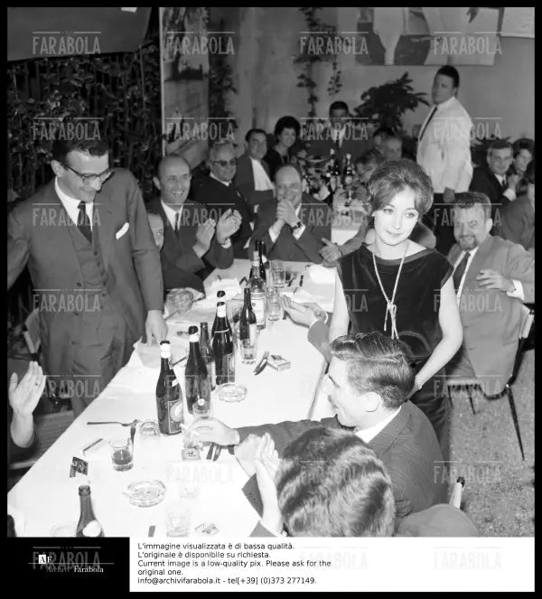 Oriana Fallaci al premio Giornalista del mese, Roma, 1961 - Farabola Immagine digitale