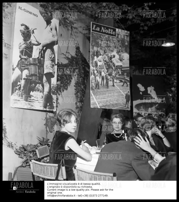 Oriana Fallaci al premio Giornalista del mese, Roma, 1961 - Farabola Immagine digitale