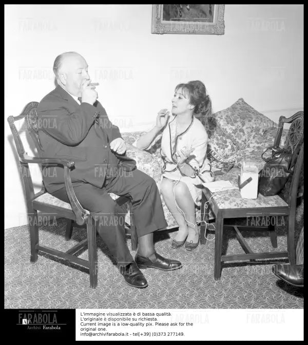 Oriana Fallaci e Alfred Hitchcock, Cannes, 1963 - Farabola Immagine digitale