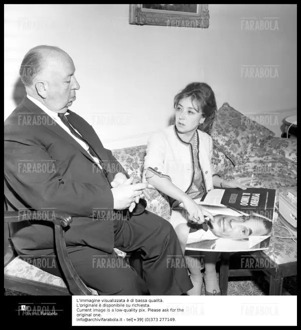 Oriana Fallaci e Alfred Hitchcock, Cannes, 1963 - Farabola Immagine digitale