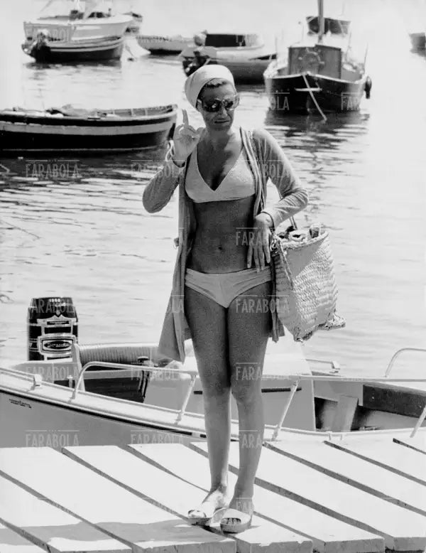 Ornella Vanoni a Portofino, anni 60 - Farabola Immagine digitale