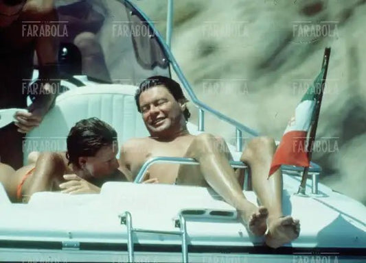 Ornella Vanoni in barca, 1993 - Farabola Immagine digitale