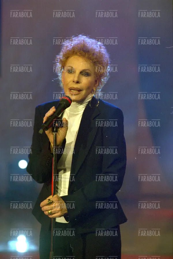 Ornella Vanoni, Quelli che il calcio, 2002 - Farabola Immagine digitale