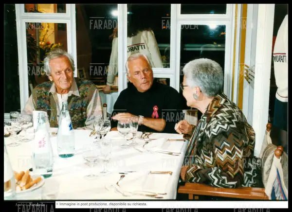 Ottavio Missoni, Giorgio Armani e Rosita Jelmini, Milano, 1994 - Farabola Immagine digitale