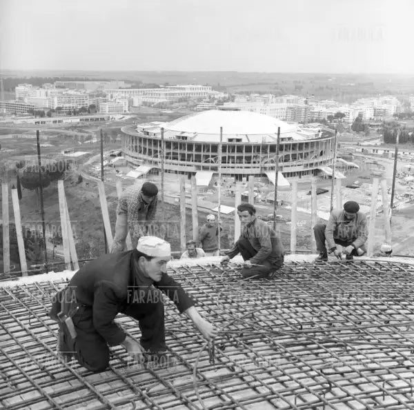 Palazzo dello Sport in costruzione, Roma, 1959 - Farabola Immagine digitale