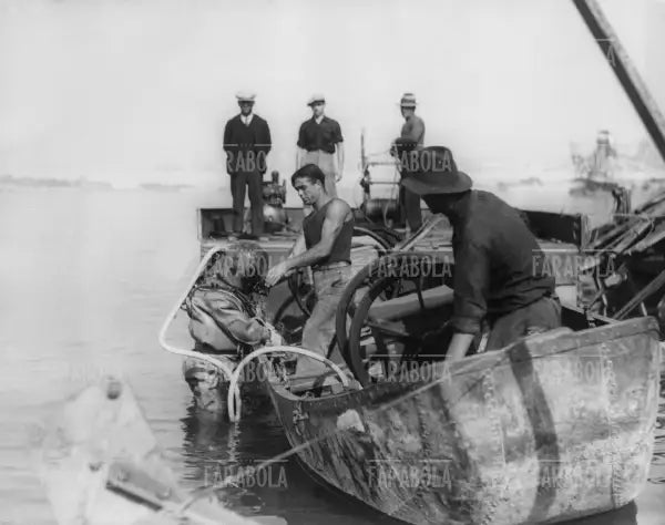 Palombari al lavoro all'Idroscalo, Milano, 1934 - Farabola Immagine digitale