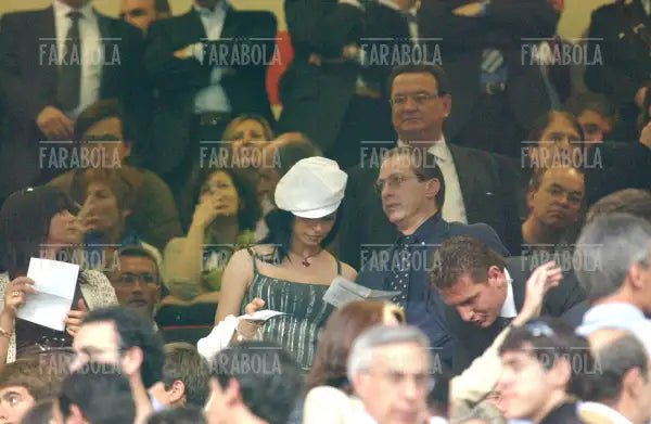 Paolo Berlusconi e Natalia Estrada, Milan vs Inter, 2003 - Farabola Immagine digitale