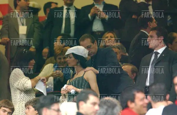 Paolo Berlusconi e Natalia Estrada, Milan vs Inter, 2003 - Farabola Immagine digitale