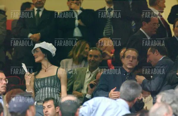 Paolo Berlusconi e Natalia Estrada, Milan vs Inter, 2003 - Farabola Immagine digitale