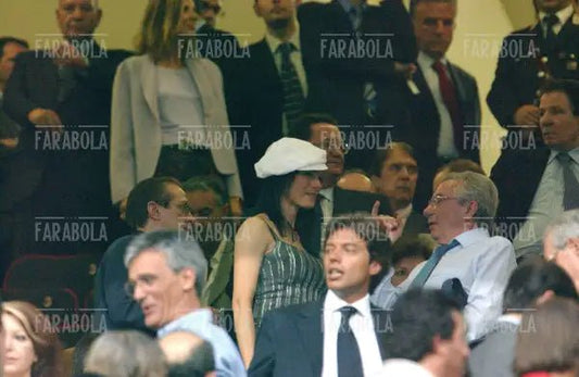 Paolo Berlusconi, Natalia Estrada e Candido Cannavò, Milan vs Inter, 2003 - Farabola Immagine digitale