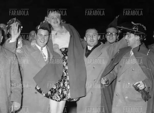 Paolo Bolognani vince 5 milioni a Lascia o Raddoppia, 1956 - Farabola Immagine digitale