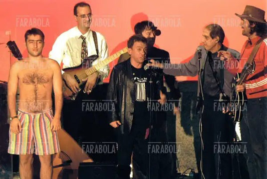 Paolo Rossi, Adriano Celentano e Emir Kusturica, Francamente me ne infischio, 1999 - Farabola Immagine digitale