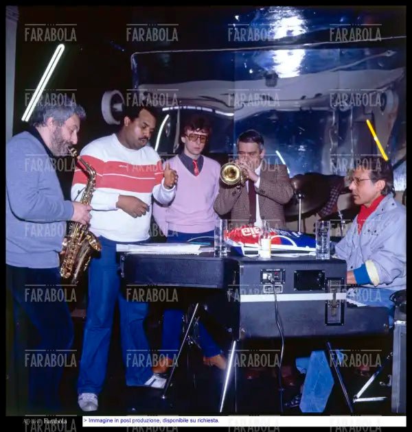 Paolo Tomelleri, Julius Farmer, Giampiero Prina, Sergio Fanni ed Enzo Jannacci, Milano, 1984 - Farabola Immagine digitale