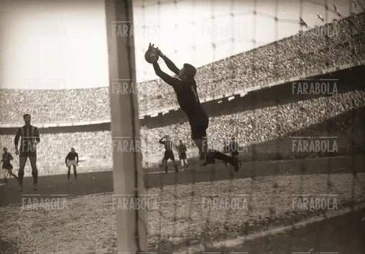 Parata di Lorenzo Buffon, Milan vs Inter, 1960 - Farabola Immagine digitale