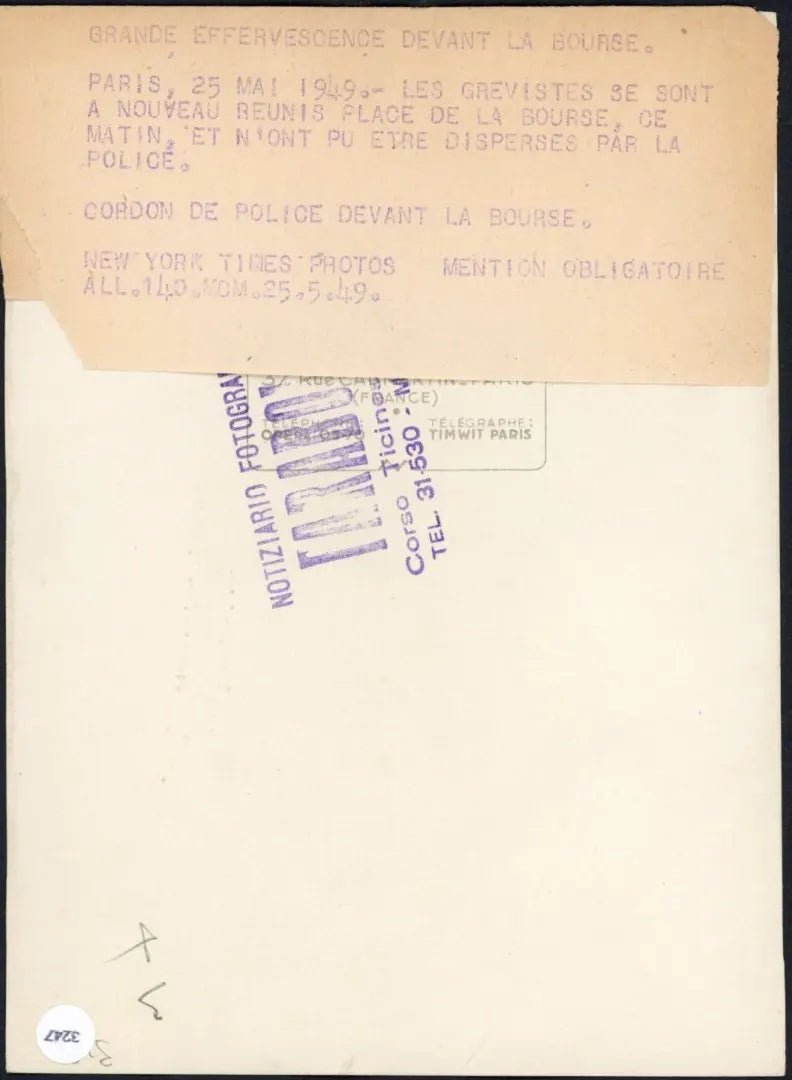 Parigi Polizia alla Borsa 1949 Ft 3247 - Stampa 18x13 cm - Farabola Stampa ai sali d'argento