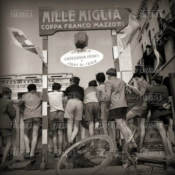 Partenza Mille Miglia, 1952 - Farabola Immagine digitale
