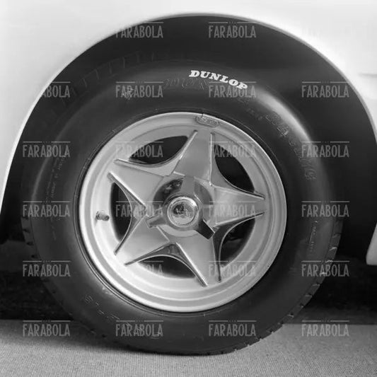 Particolare della Ferrari 365P Speciale, Salone dell'Auto di Parigi, 1966 - Farabola Immagine digitale
