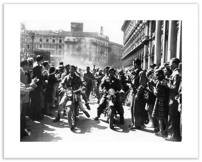 Partigiani a Milano, 1945 - Farabola Fotografia