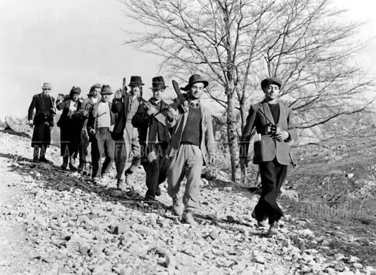 Partigiani in marcia, 1944 - Farabola Immagine digitale
