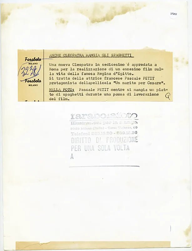 Pascale Petit mangia spaghetti 1962 Ft 37262 - Stampa 21x27 cm - Farabola Stampa ai sali d'argento
