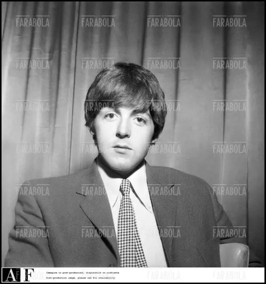 Paul McCartney al Duomo, Concerto dei Beatles, Milano, 1965 - Farabola Immagine digitale