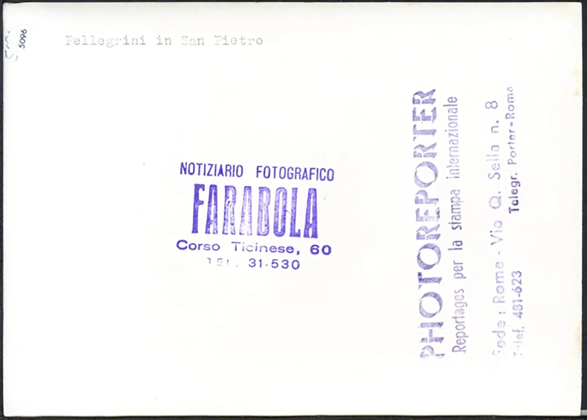 Pellegrini in piazza San Pietro anni 50 Ft 5096 - Stampa 13x18 cm - Farabola Stampa ai sali d'argento